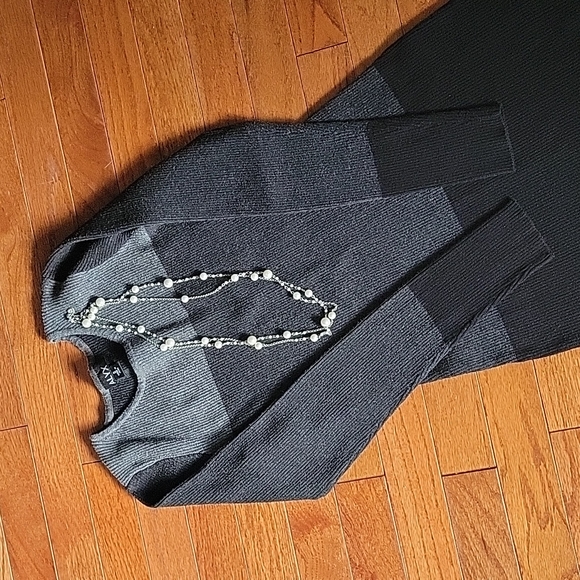 Color block sweater dress - Picture 1 of 2